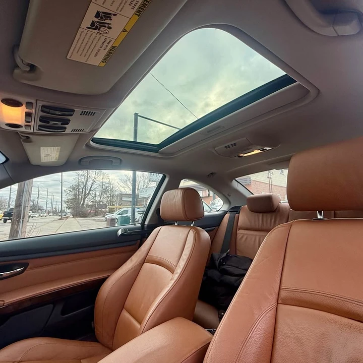 2010 BMW E90 3 Series Sedan - Image 12 of 19