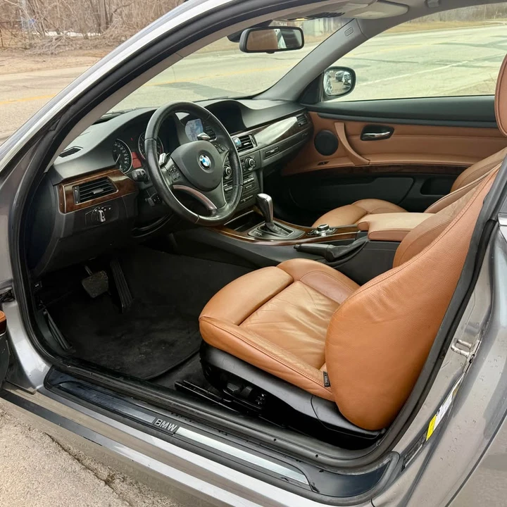 2010 BMW E90 3 Series Sedan - Image 4 of 19