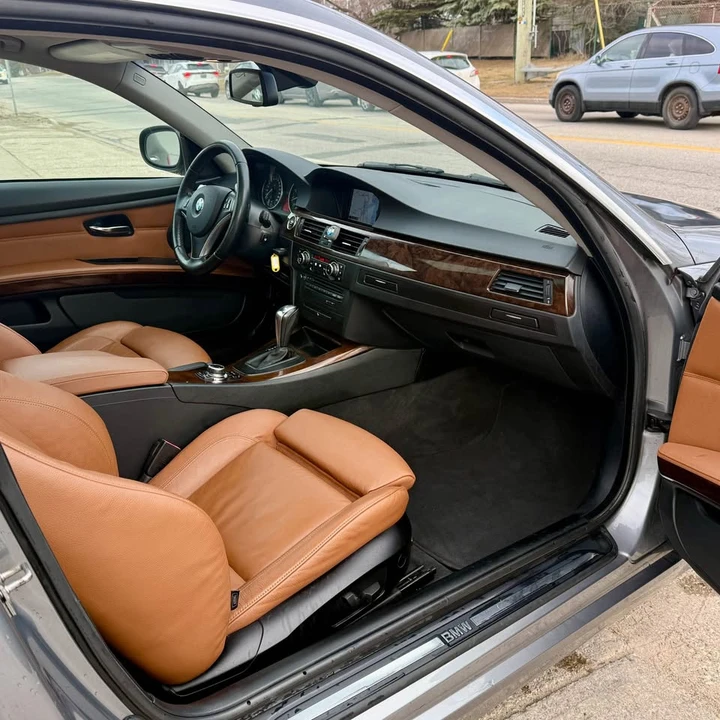 2010 BMW E90 3 Series Sedan - Image 14 of 19