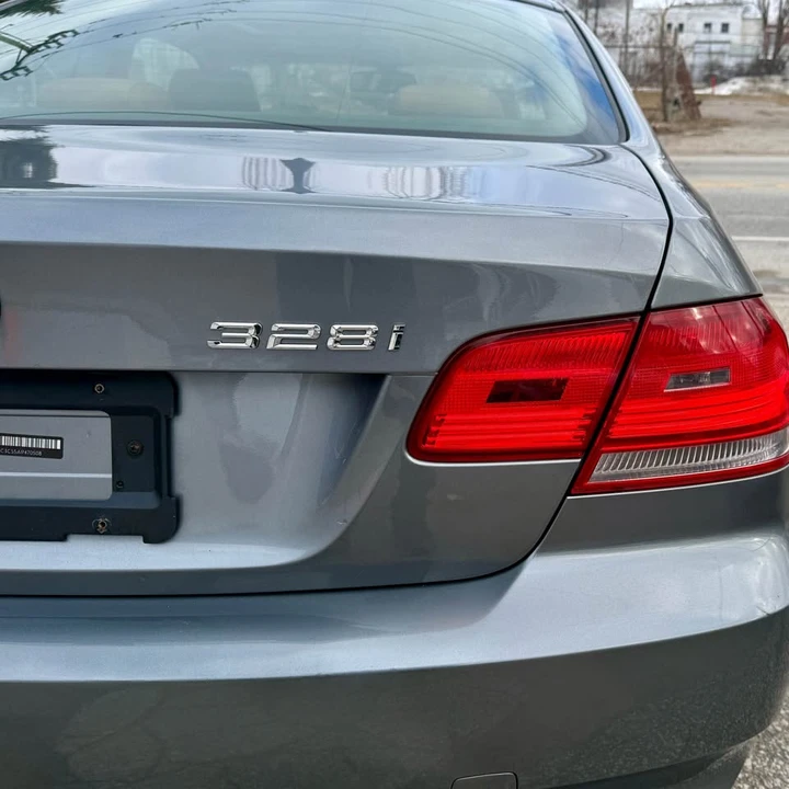 2010 BMW E90 3 Series Sedan - Image 16 of 19