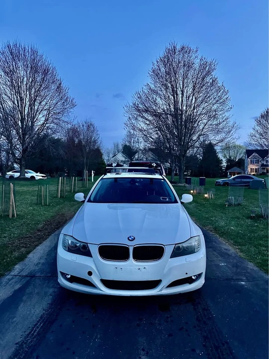 2010 BMW E90 3 Series Sedan - Image 2 of 14
