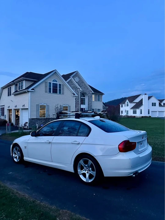 2010 BMW E90 3 Series Sedan - Image 7 of 14