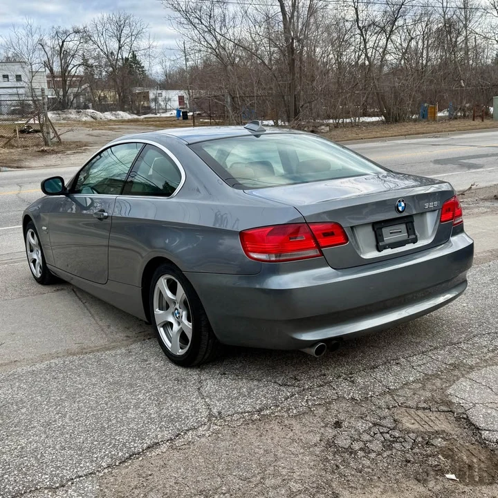 2010 BMW E90 3 Series Sedan - Image 18 of 19