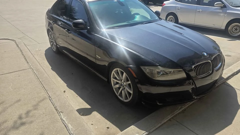 2010 BMW E90 3 Series Sedan - Image 4 of 9
