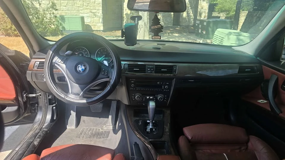 2010 BMW E90 3 Series Sedan - Image 7 of 9