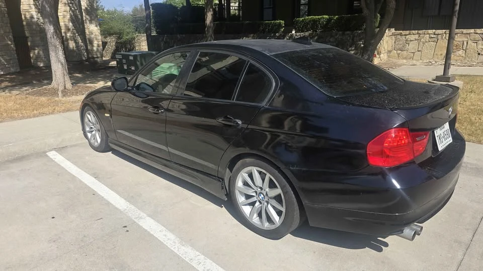 2010 BMW E90 3 Series Sedan - Image 2 of 9