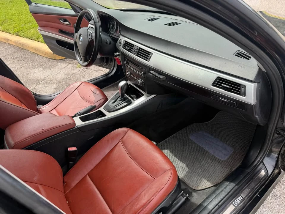 2010 BMW E90 3 Series Sedan - Image 14 of 17