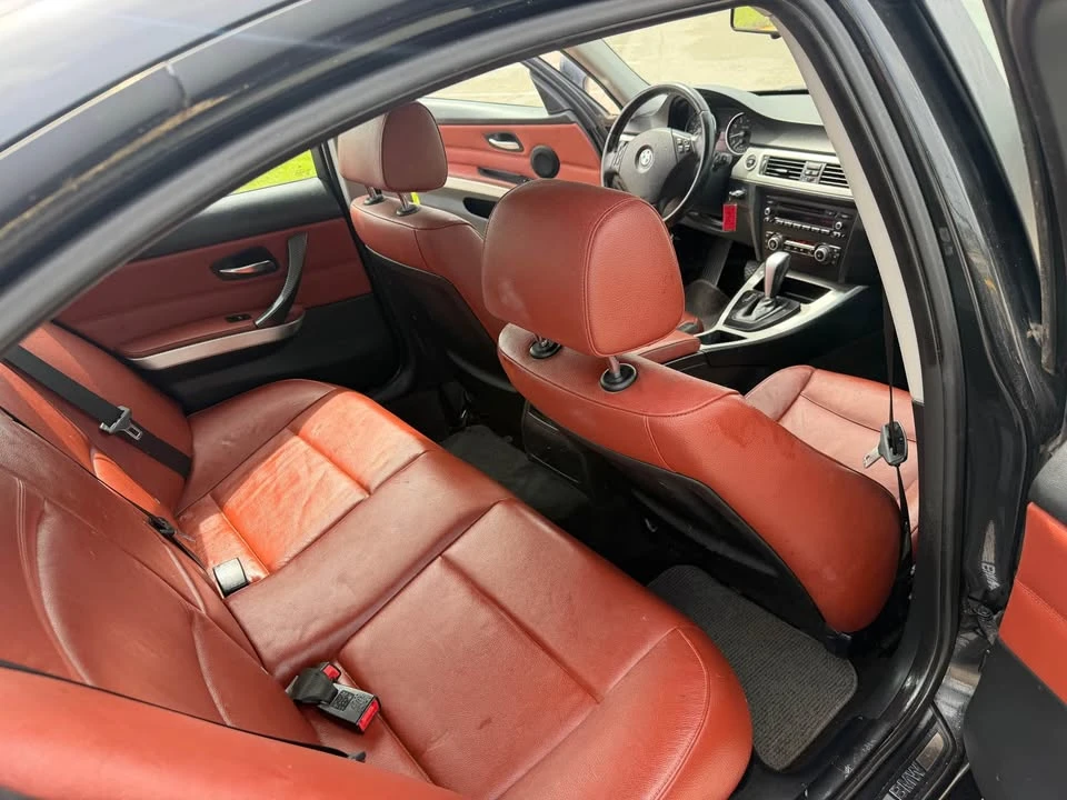 2010 BMW E90 3 Series Sedan - Image 16 of 17