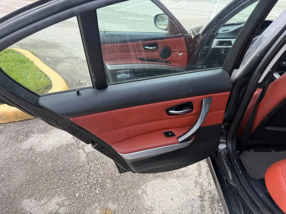 2010 BMW E90 3 Series Sedan - Image 13 of 17
