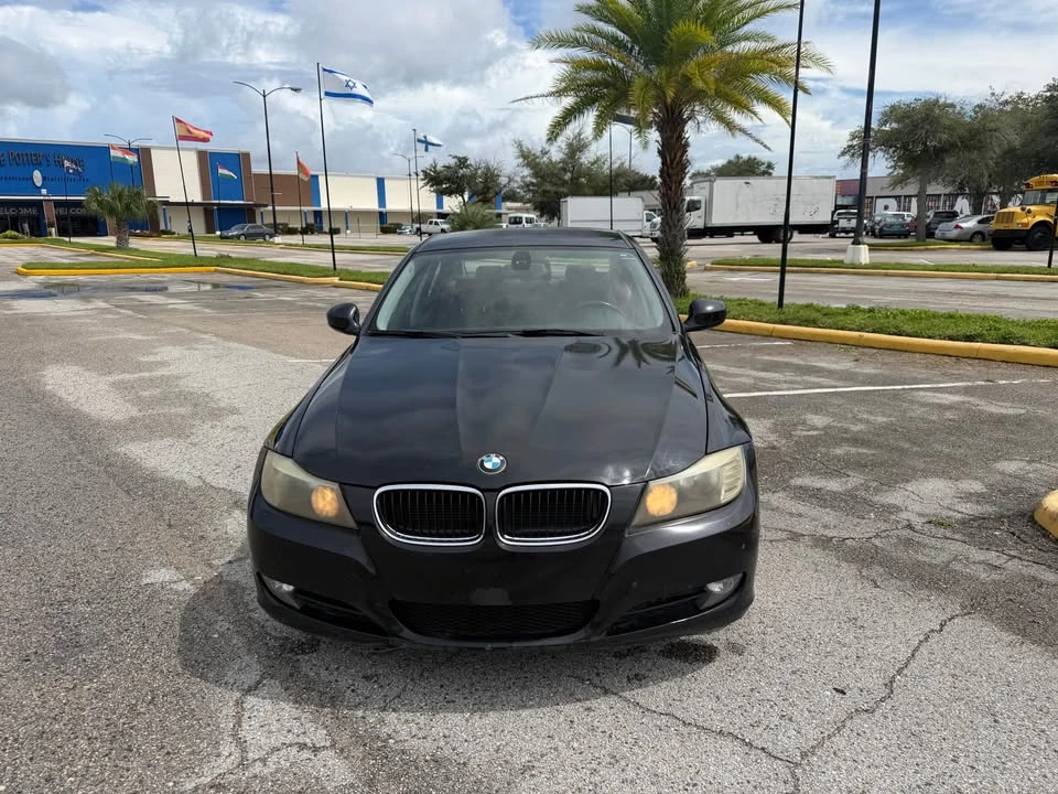 2010 BMW E90 3 Series Sedan - Image 2 of 17
