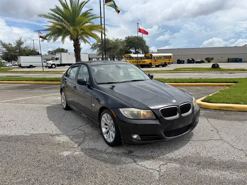 2010 BMW 3 Series 318i Sedan 4D