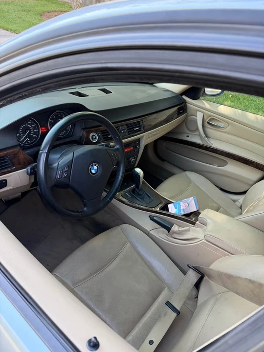 2010 BMW E90 3 Series Sedan - Image 5 of 6