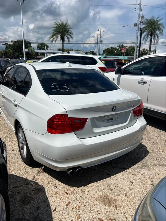 2010 BMW E90 3 Series Sedan - Image 4 of 11