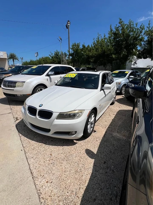 2010 BMW E90 3 Series Sedan - Image 3 of 11
