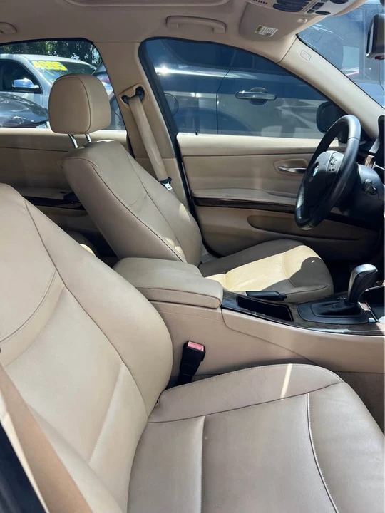 2010 BMW E90 3 Series Sedan - Image 7 of 11