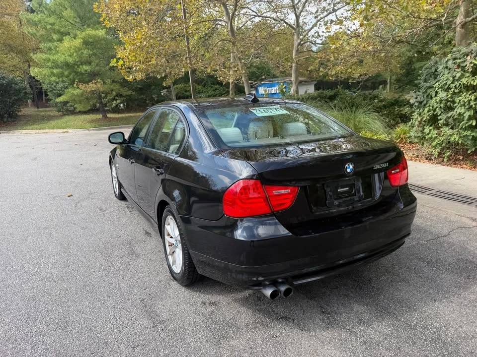 2010 BMW E90 3 Series Sedan - Image 6 of 18