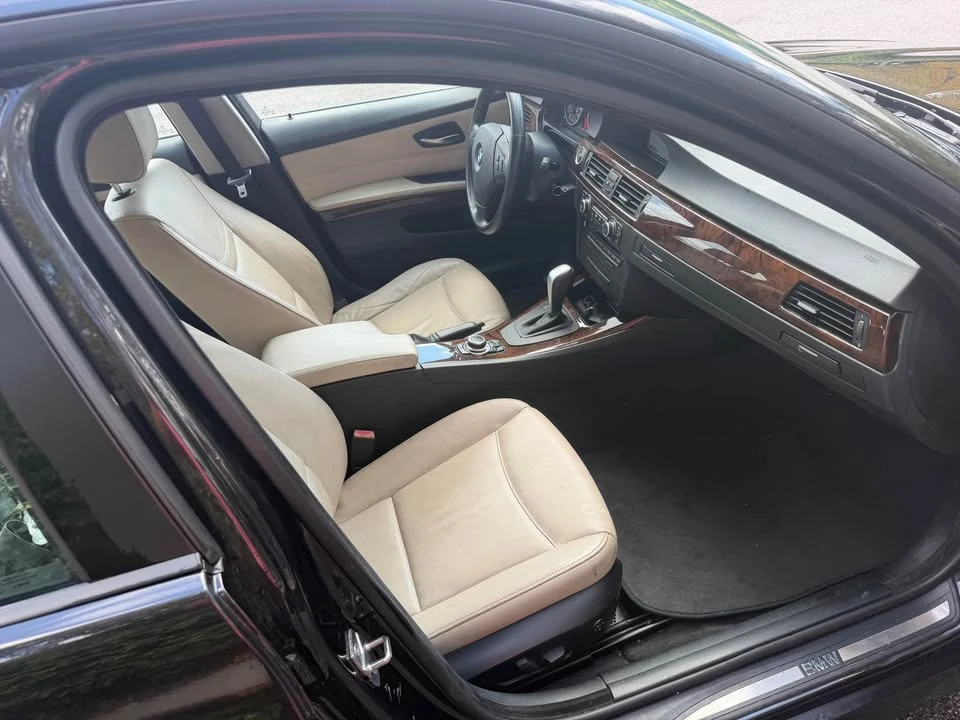 2010 BMW E90 3 Series Sedan - Image 16 of 18