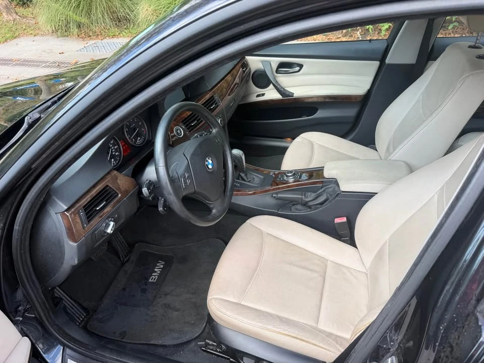 2010 BMW E90 3 Series Sedan - Image 15 of 18