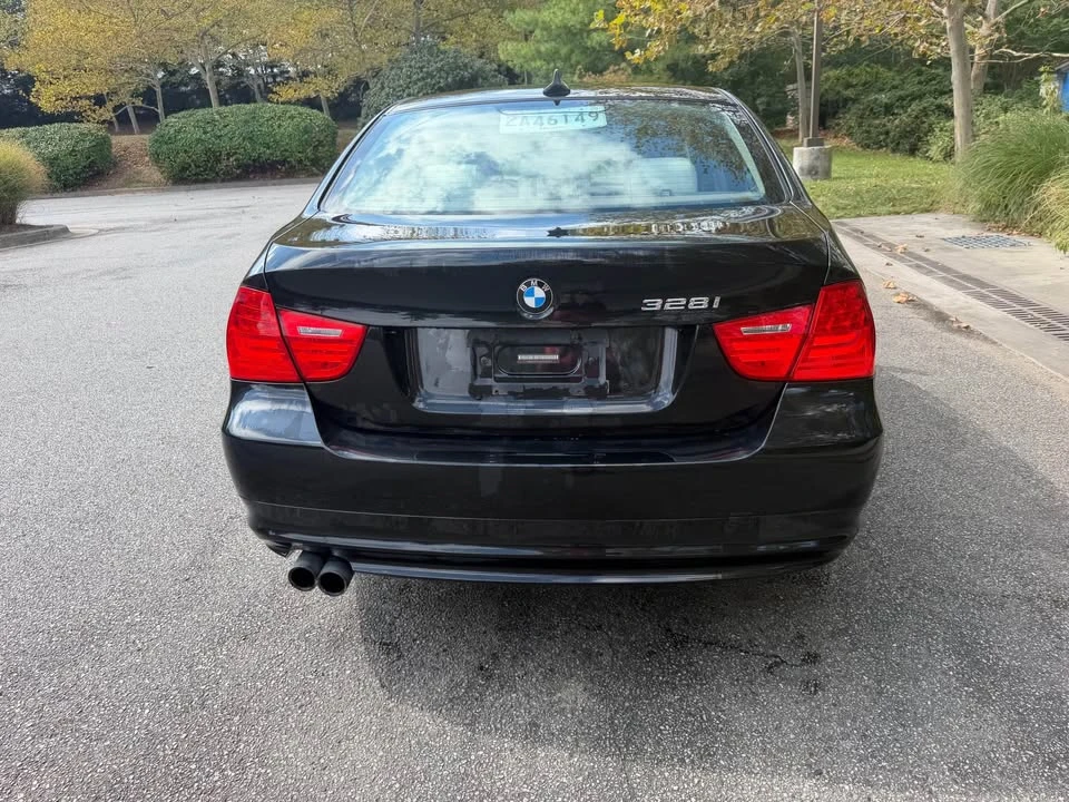 2010 BMW E90 3 Series Sedan - Image 7 of 18