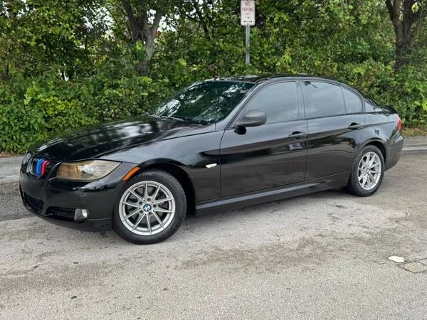 2010 BMW E90 3 Series Sedan - Image 6 of 15