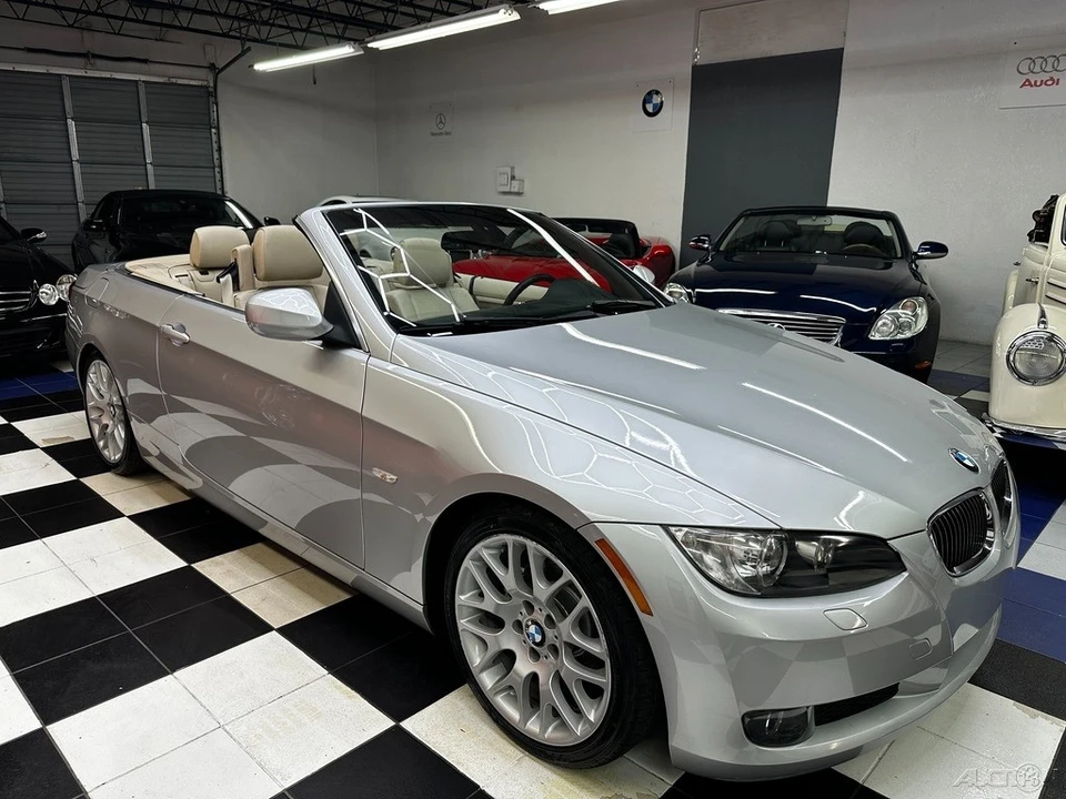 2010 BMW E90 3 Series Sedan - Image 2 of 21