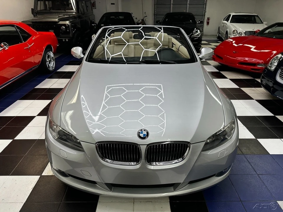 2010 BMW E90 3 Series Sedan - Image 7 of 21