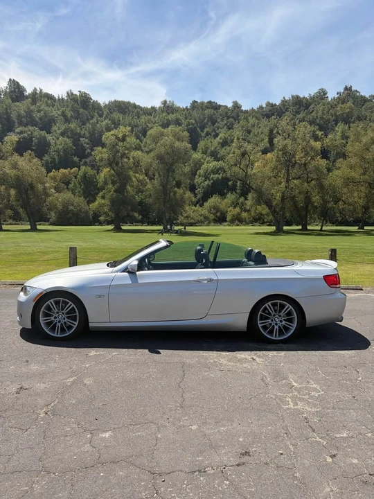 2010 BMW E93 3 Series Convertible - Image 2 of 18