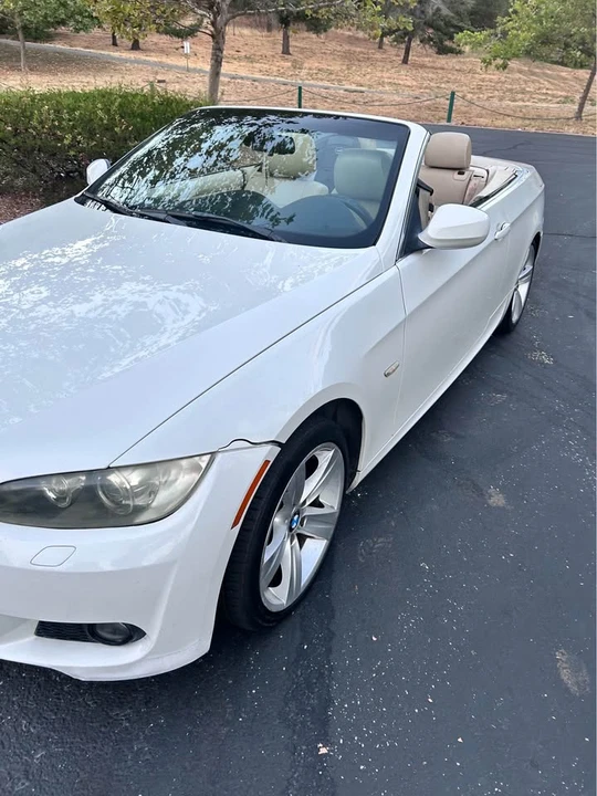 2010 BMW E93 3 Series Convertible - Image 2 of 9