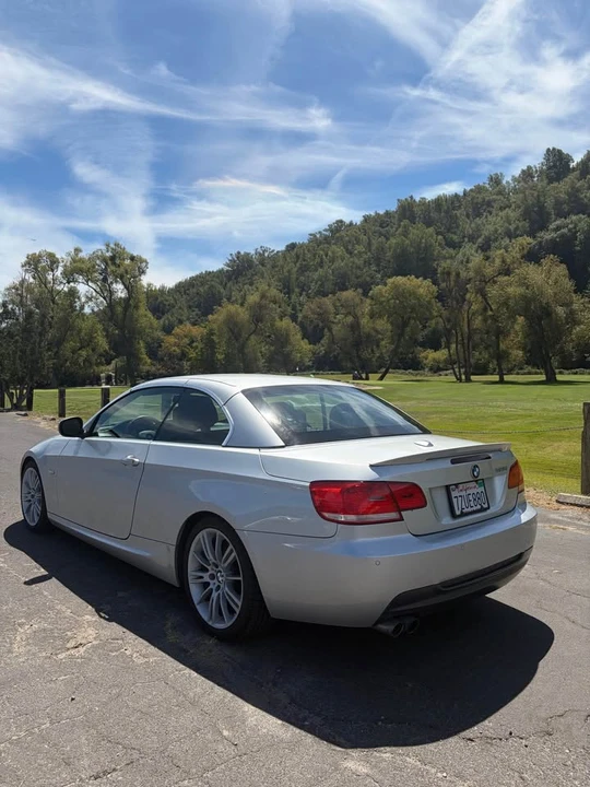 2010 BMW E93 3 Series Convertible - Image 12 of 18