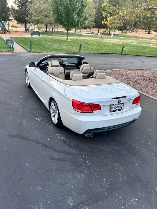 2010 BMW E93 3 Series Convertible - Image 3 of 9