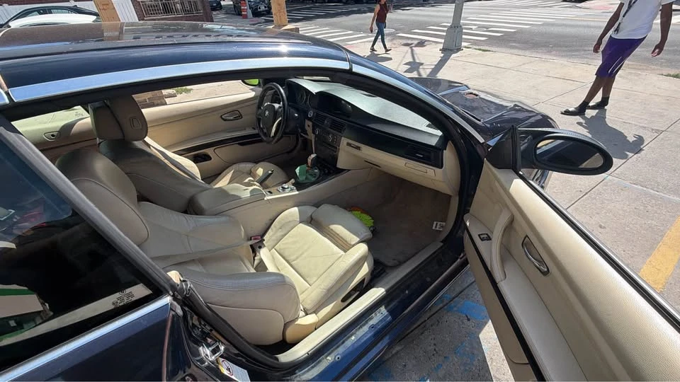 2010 BMW E93 3 Series Convertible - Image 5 of 5