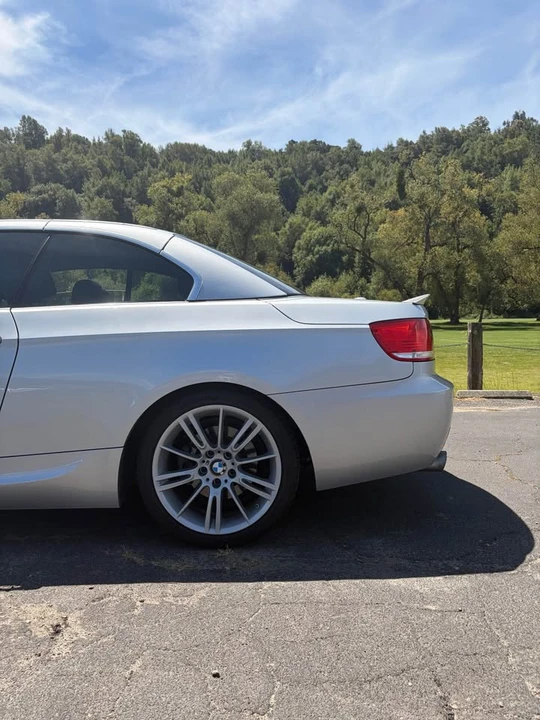 2010 BMW E93 3 Series Convertible - Image 8 of 14