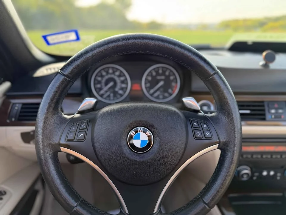 2010 BMW E93 3 Series Convertible - Image 16 of 20