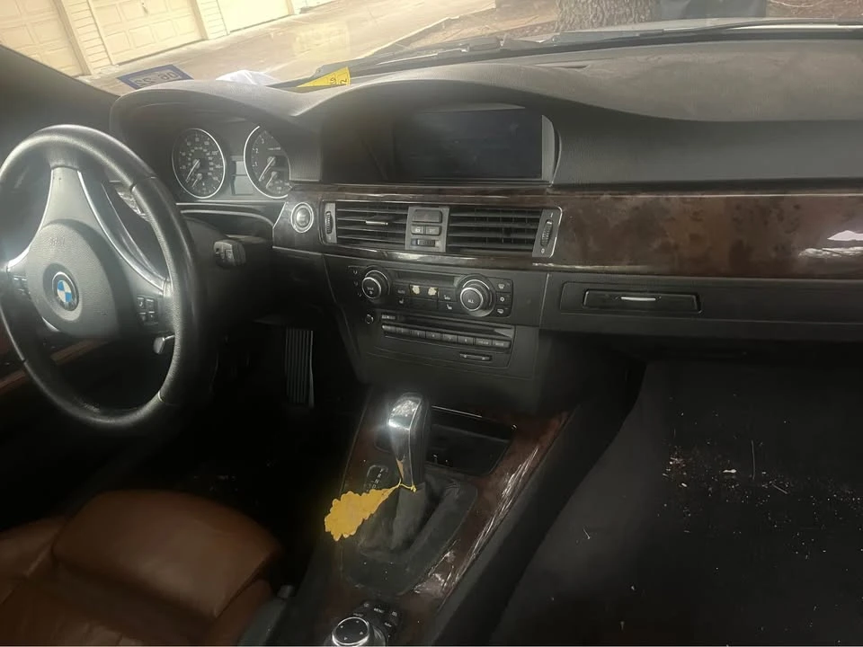 2010 BMW E93 3 Series Convertible - Image 6 of 8