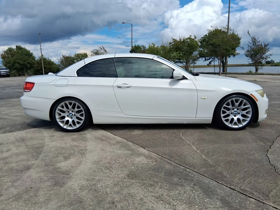 2010 BMW E93 3 Series Convertible - Image 8 of 17