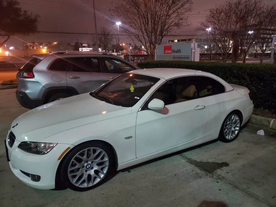 2010 BMW E93 3 Series Convertible - Image 2 of 8