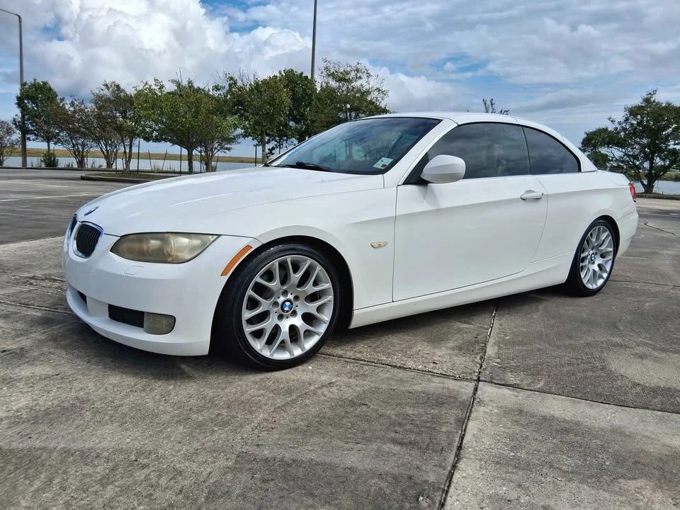 2010 BMW E93 3 Series Convertible - Image 2 of 17