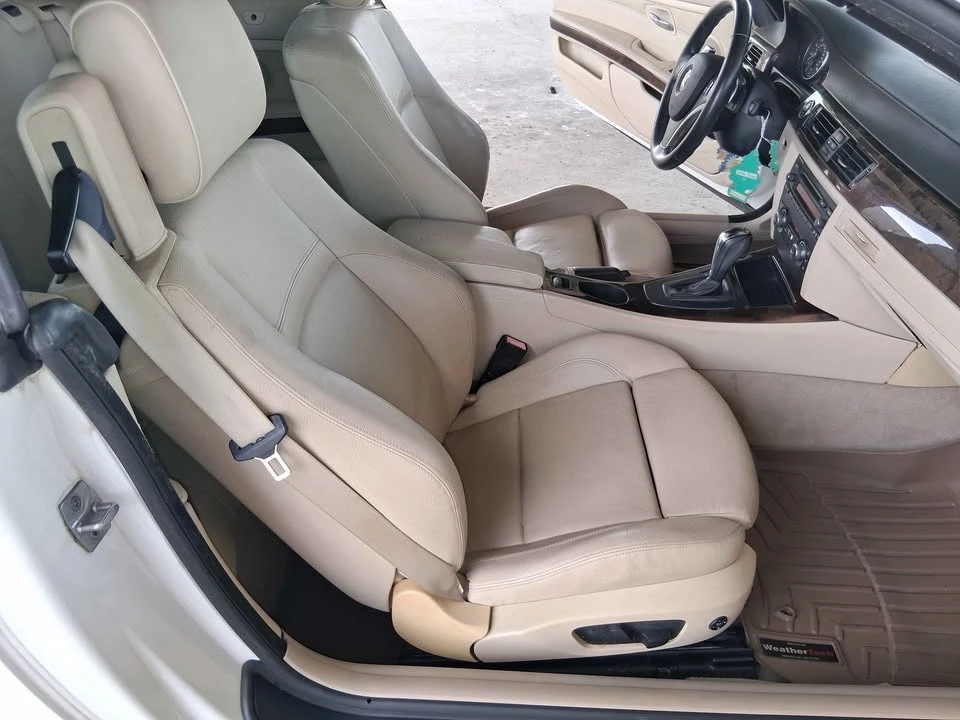 2010 BMW E93 3 Series Convertible - Image 13 of 17
