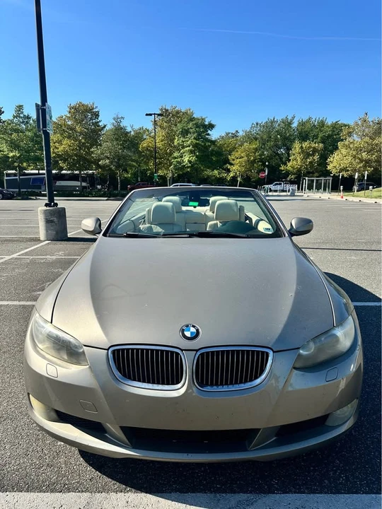 2010 BMW E93 3 Series Convertible - Image 2 of 13