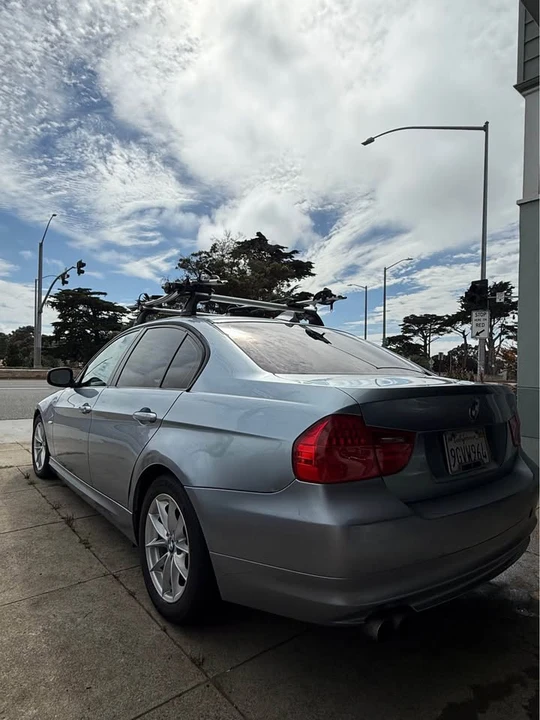 2010 BMW E90 3 Series Sedan - Image 2 of 18