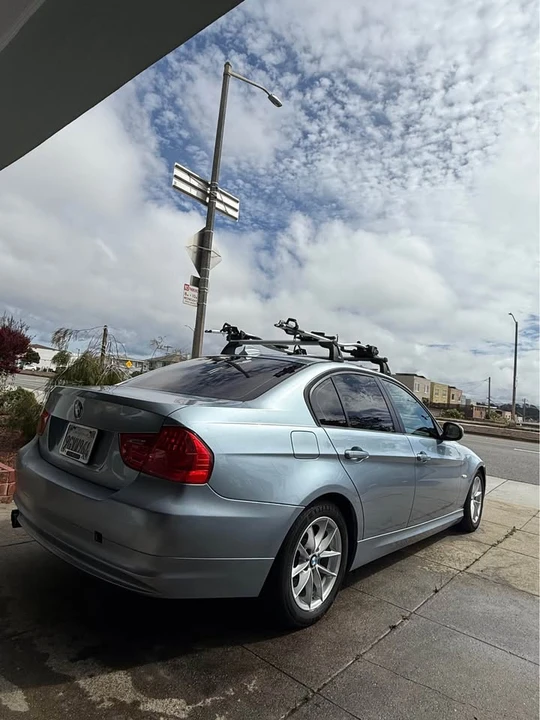 2010 BMW E90 3 Series Sedan - Image 4 of 18