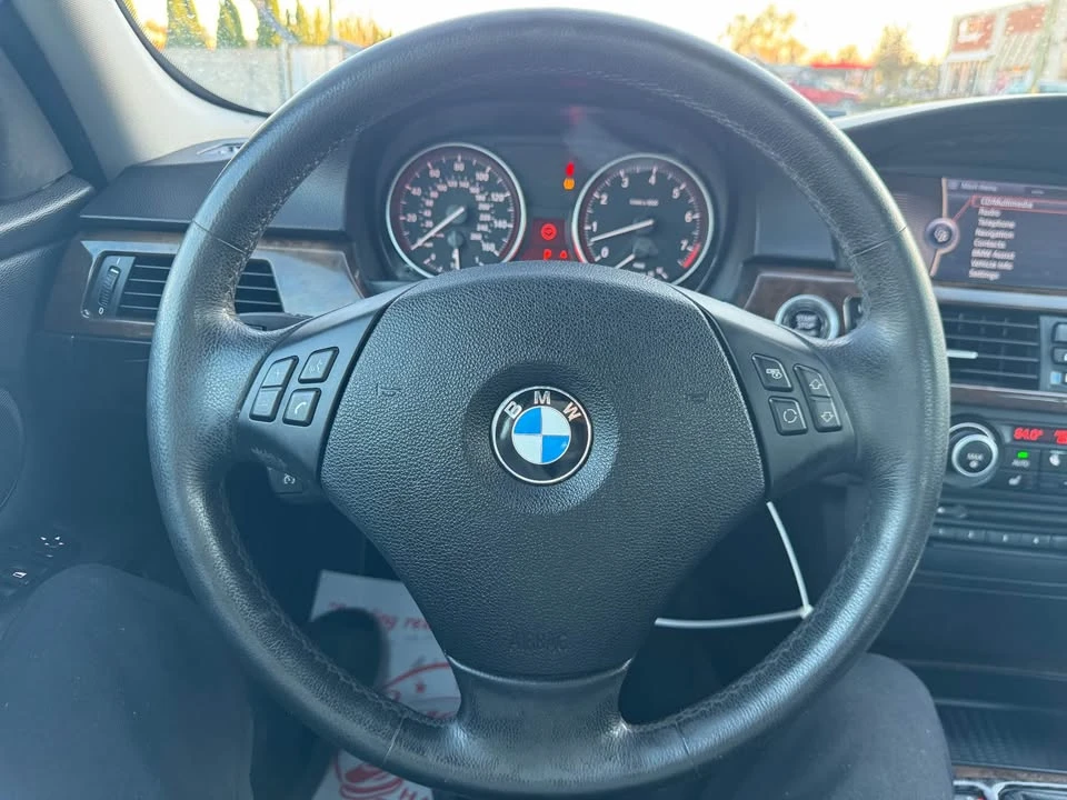 2010 BMW E90 3 Series Sedan - Image 14 of 17