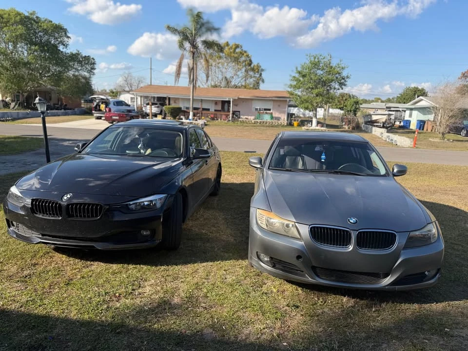 2010 BMW E90 3 Series Sedan - Image 3 of 4