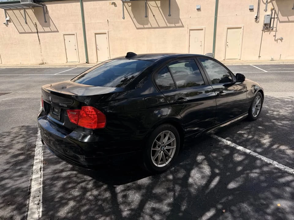 2010 BMW E90 3 Series Sedan - Image 12 of 13