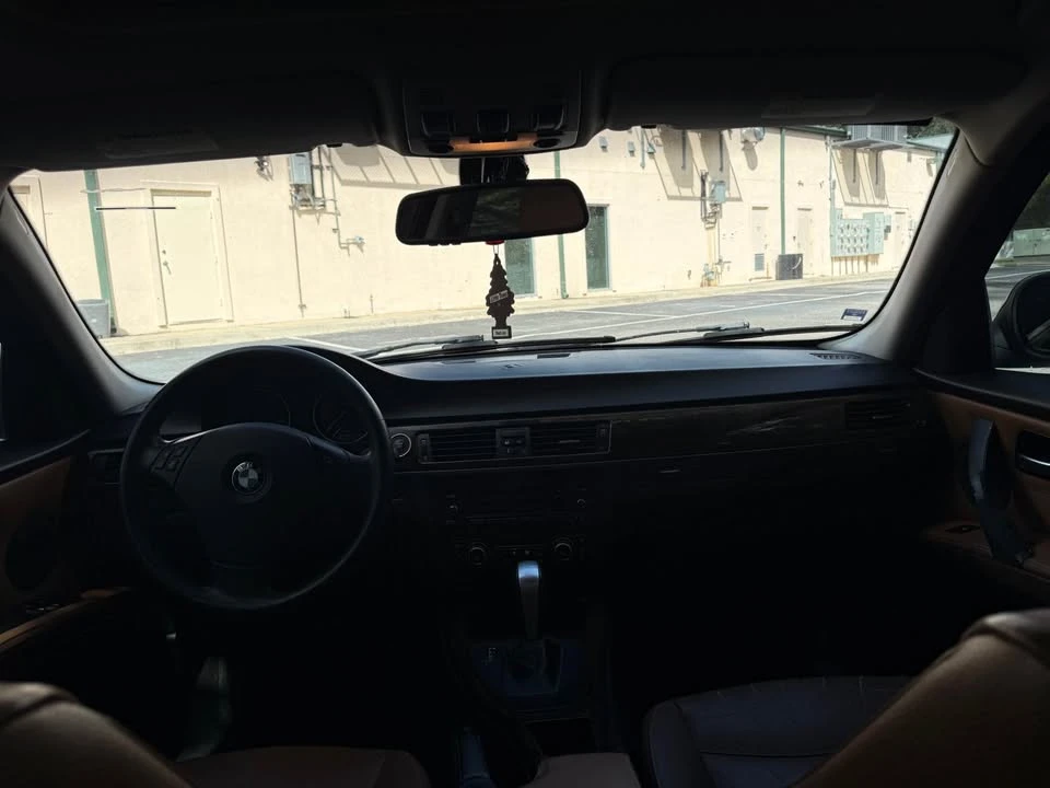 2010 BMW E90 3 Series Sedan - Image 6 of 13