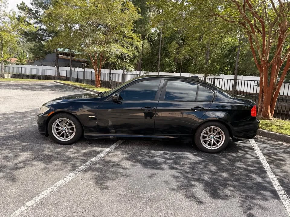 2010 BMW E90 3 Series Sedan - Image 7 of 13