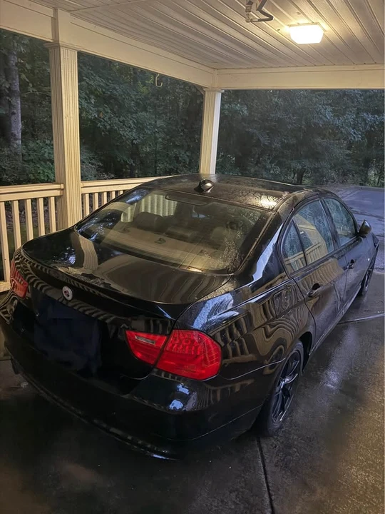 2010 BMW E90 3 Series Sedan - Image 5 of 10