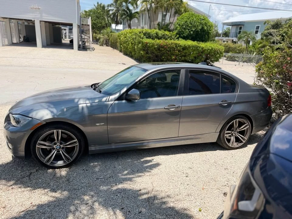 2010 BMW E90 3 Series Sedan - Image 6 of 7