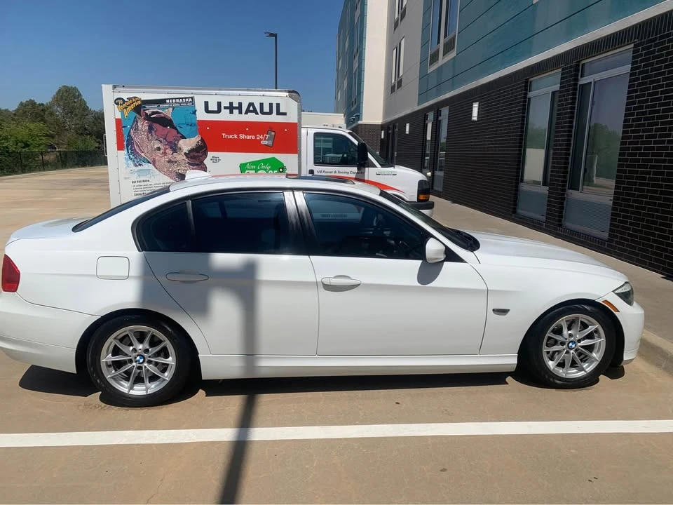 2010 BMW E90 3 Series Sedan - Image 2 of 7