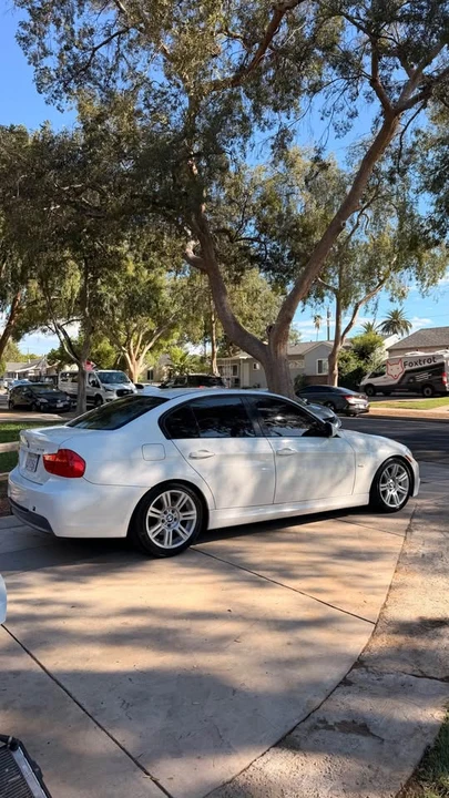 2010 BMW E90 3 Series Sedan - Image 6 of 10